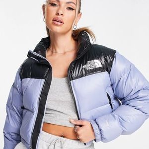 The north face cropped puffer nuptse jacket new with tags xs.